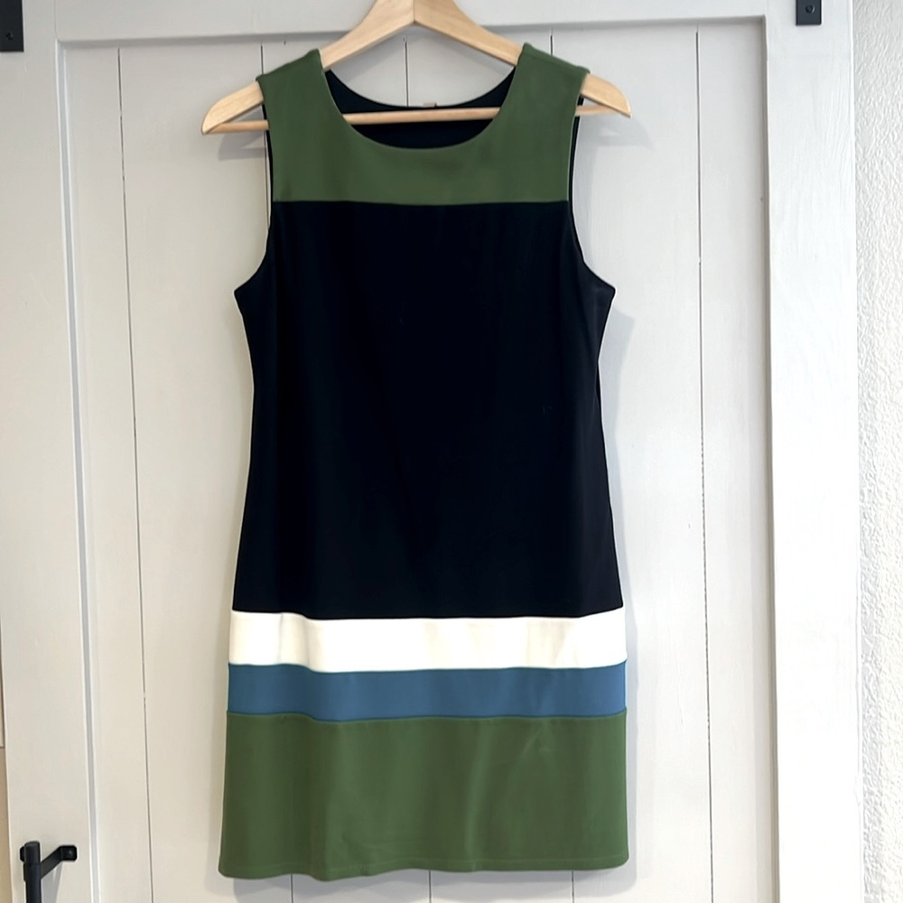 Color block short dress, size M